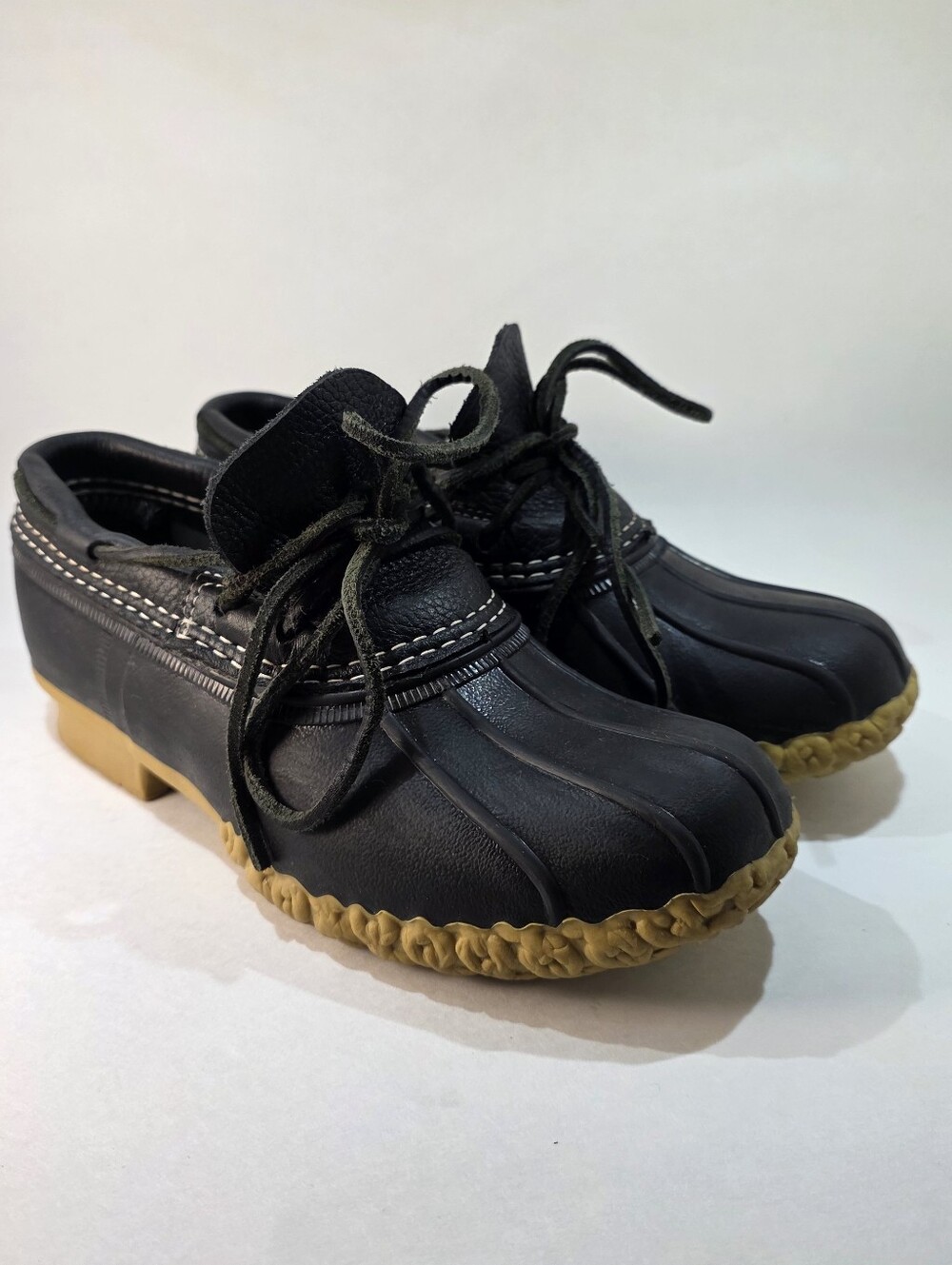 LL Bean Moc Bean Boots Black/Gum Duck Shoes Leather/Rubber Slip Ons Womens 6